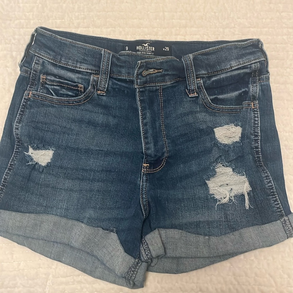 Hollister high rise shorts 3” size 9